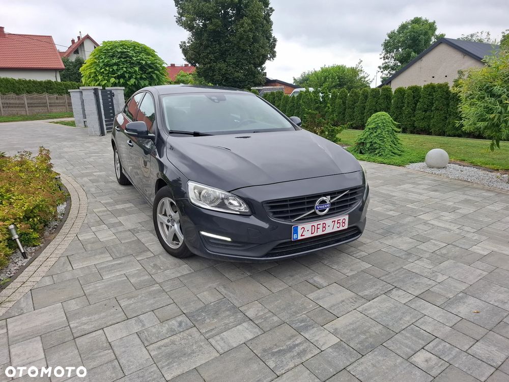 Volvo S60 D2 Momentum - 18
