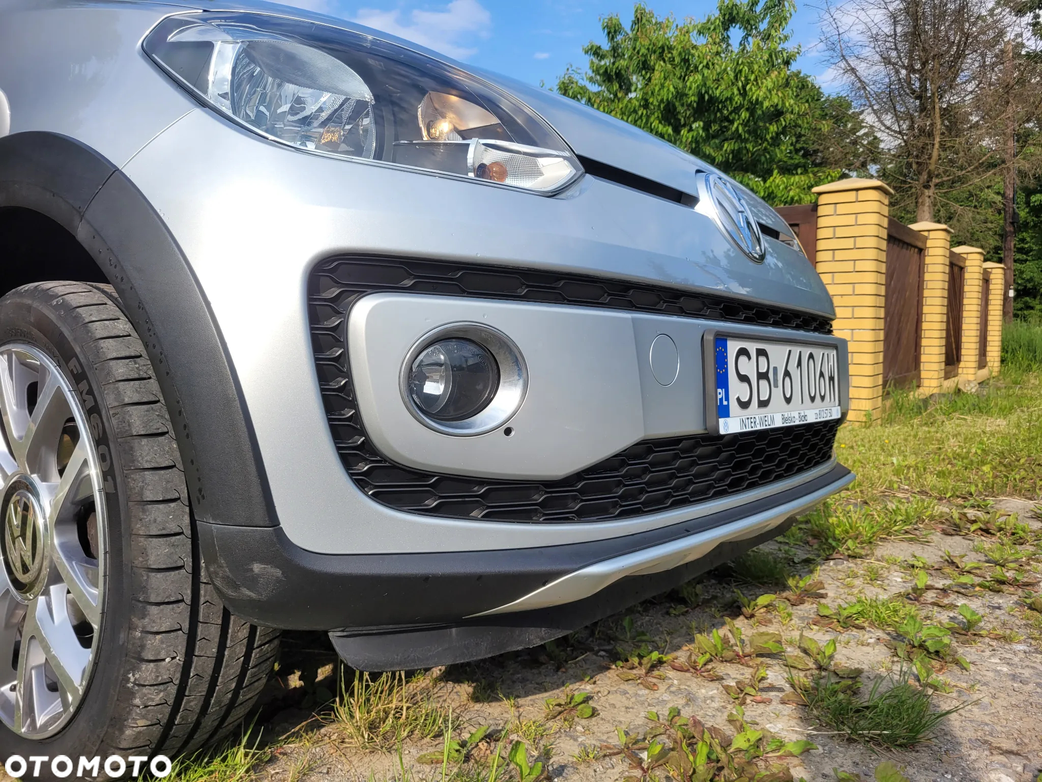 Volkswagen up! 1.0 cross - 10