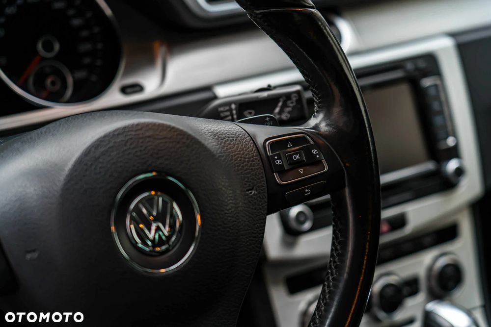 Volkswagen Passat Variant 2.0 TDI Highline DSG - 11