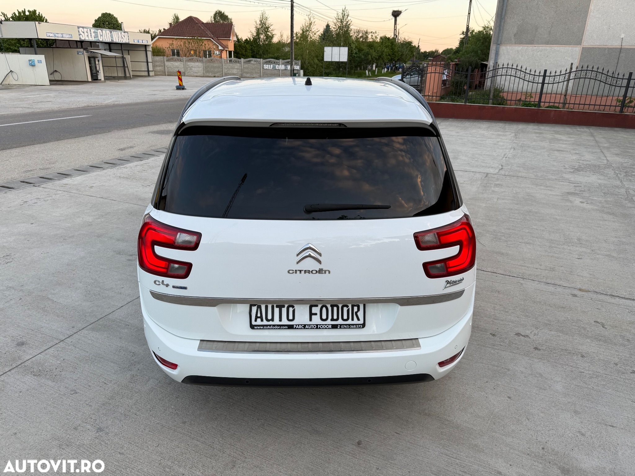 Citroën C4 Grand Picasso e-HDi 115 ETG6 Exclusive - 11