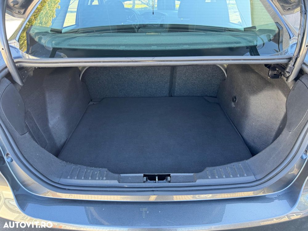 Ford Focus - 18