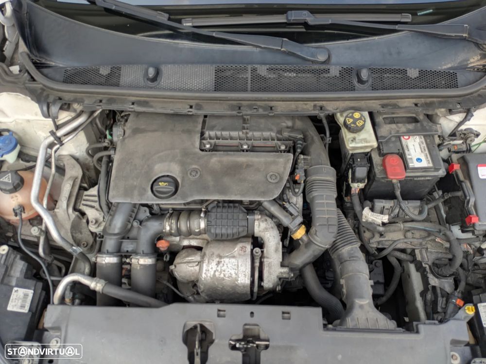 Peugeot 308 SW BlueHDi 120 EAT6 Stop & Start Allure - 9