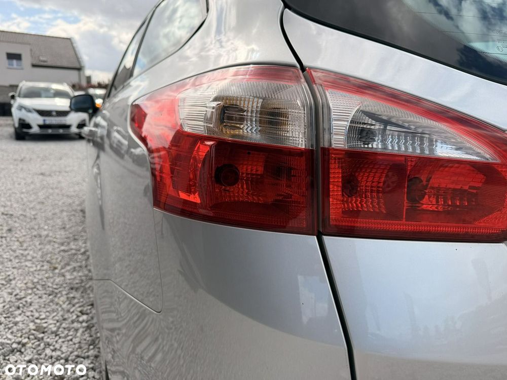 Ford Focus 1.6 TDCi DPF SYNC Edition - 9