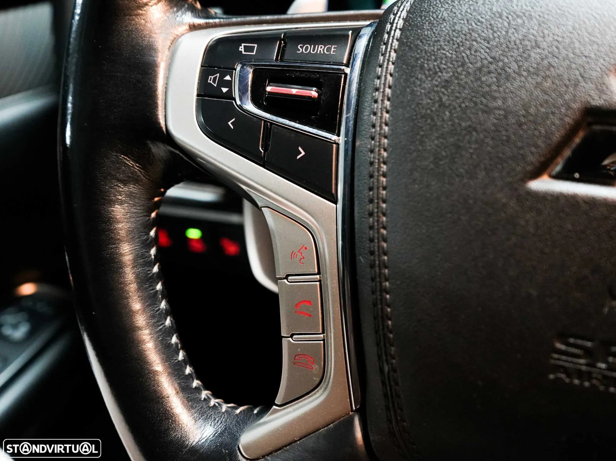 Mitsubishi Outlander 2.4 PHEV Instyle - 24