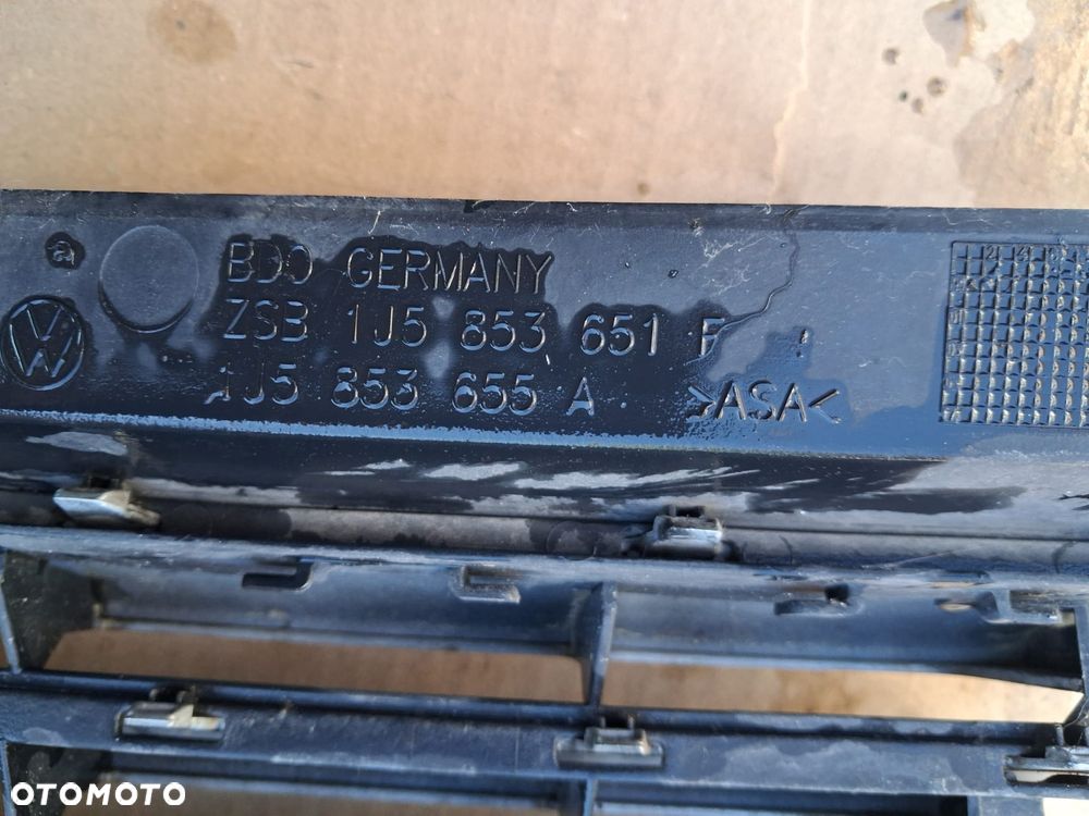 Atrapa chłodnicy VW BORA 1J5853655C    1J5853651F   OE - 3