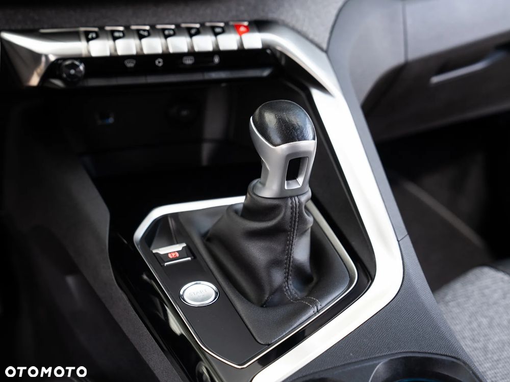 Peugeot 3008 1.2 PureTech Allure - 38