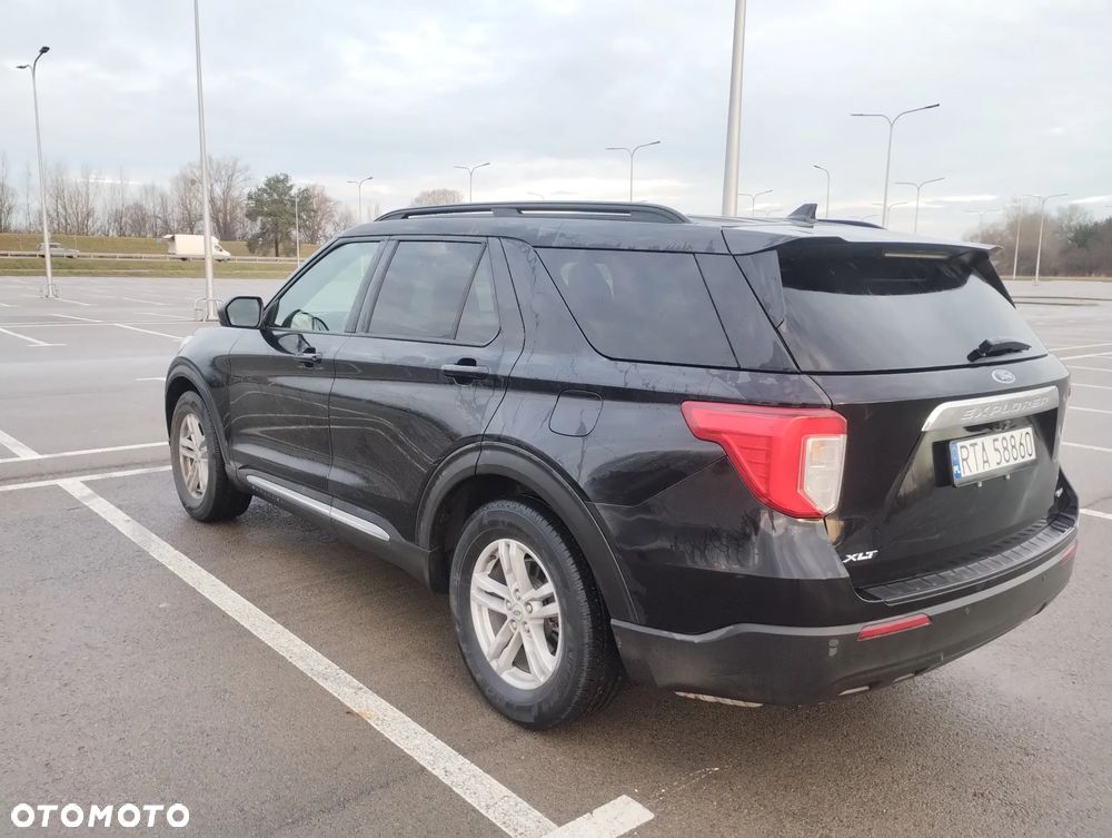 Ford Explorer - 10