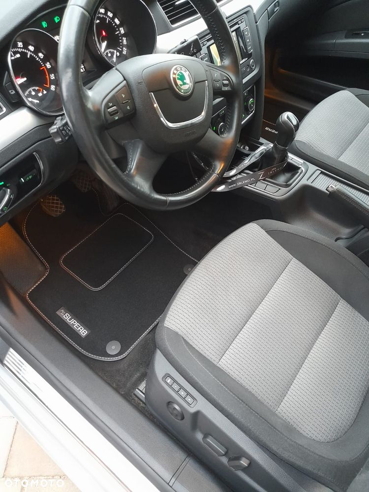 Skoda Superb 2.0 TDI Family - 8
