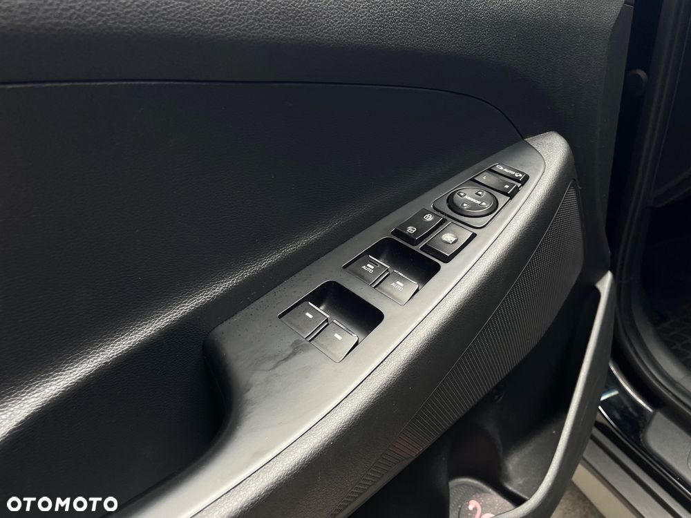 Hyundai Tucson 1.6 CRDi 48V-Hybrid 2WD DCT Select - 12