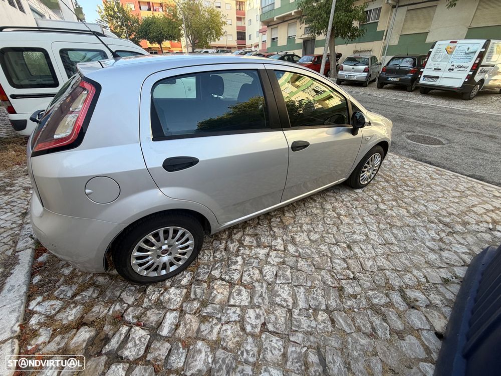Fiat Punto 1.3 M-Jet Lounge S&S - 4