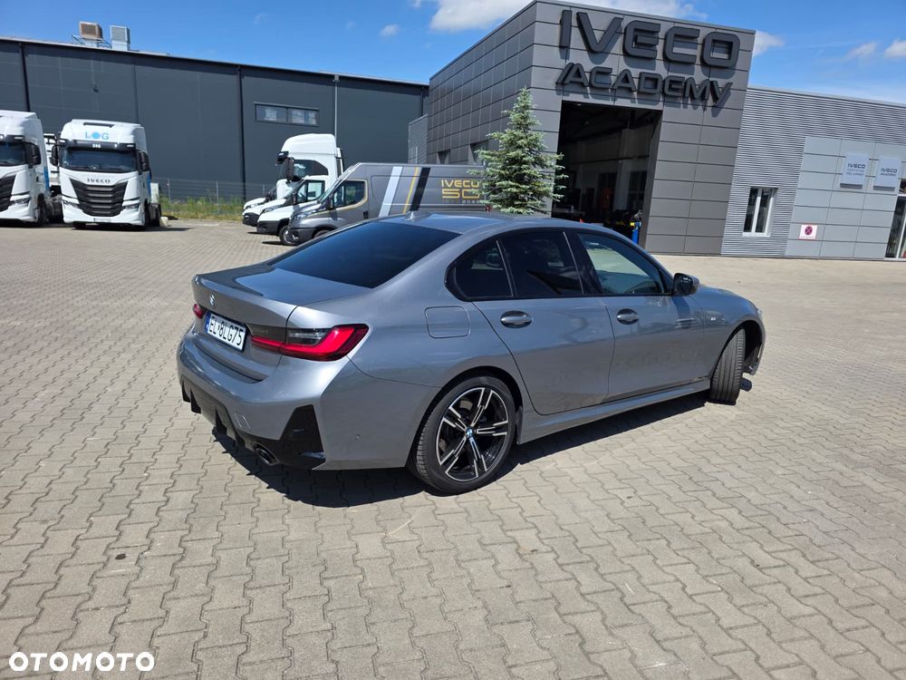 BMW Seria 3 318i M Sport - 10