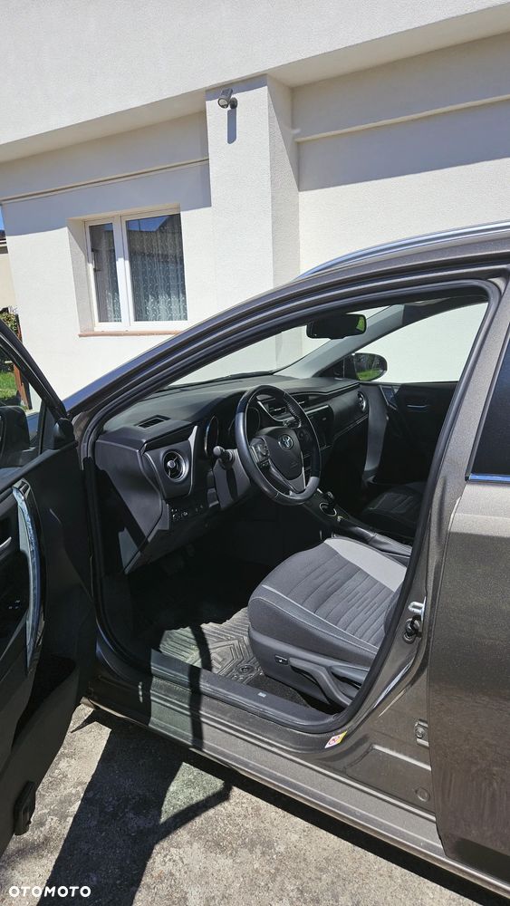 Toyota Auris Hybrid 135 Prestige - 14