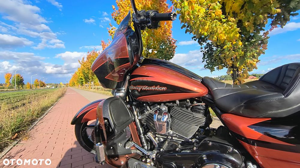 Harley-Davidson Touring Street Glide - 3
