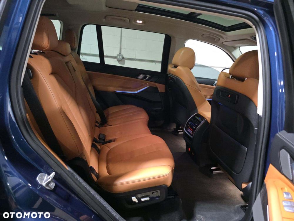 BMW X7 xDrive40i - 19
