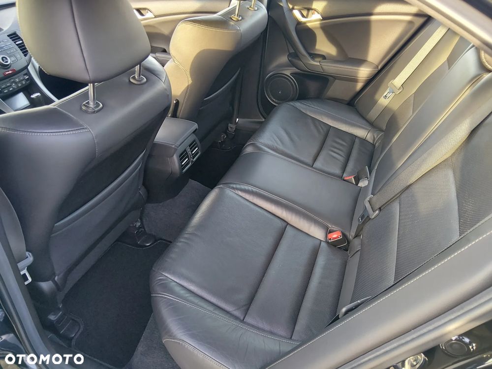 Honda Accord 2.4 Executive - 11