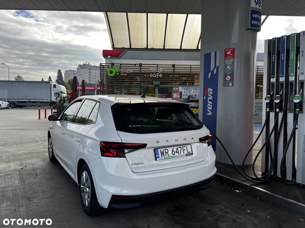 Skoda Fabia 1.0 TSI Ambition - 2