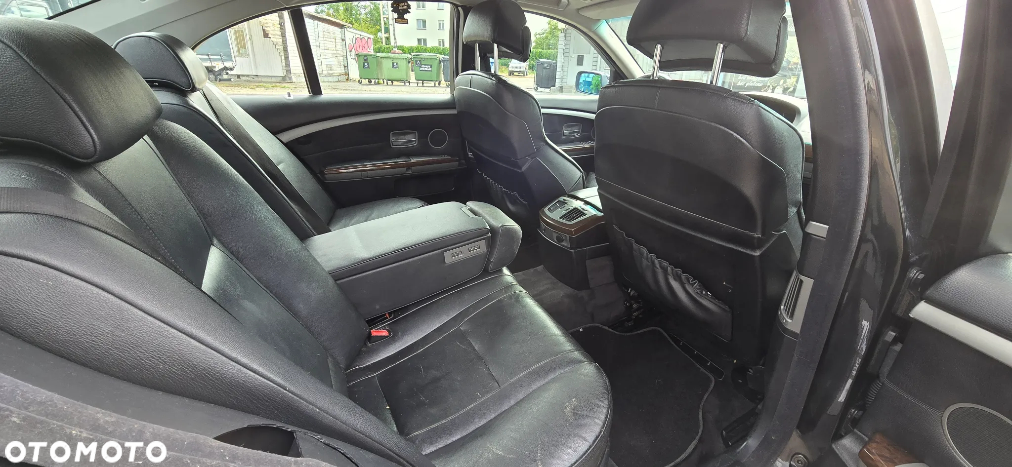BMW Seria 7 735i - 11
