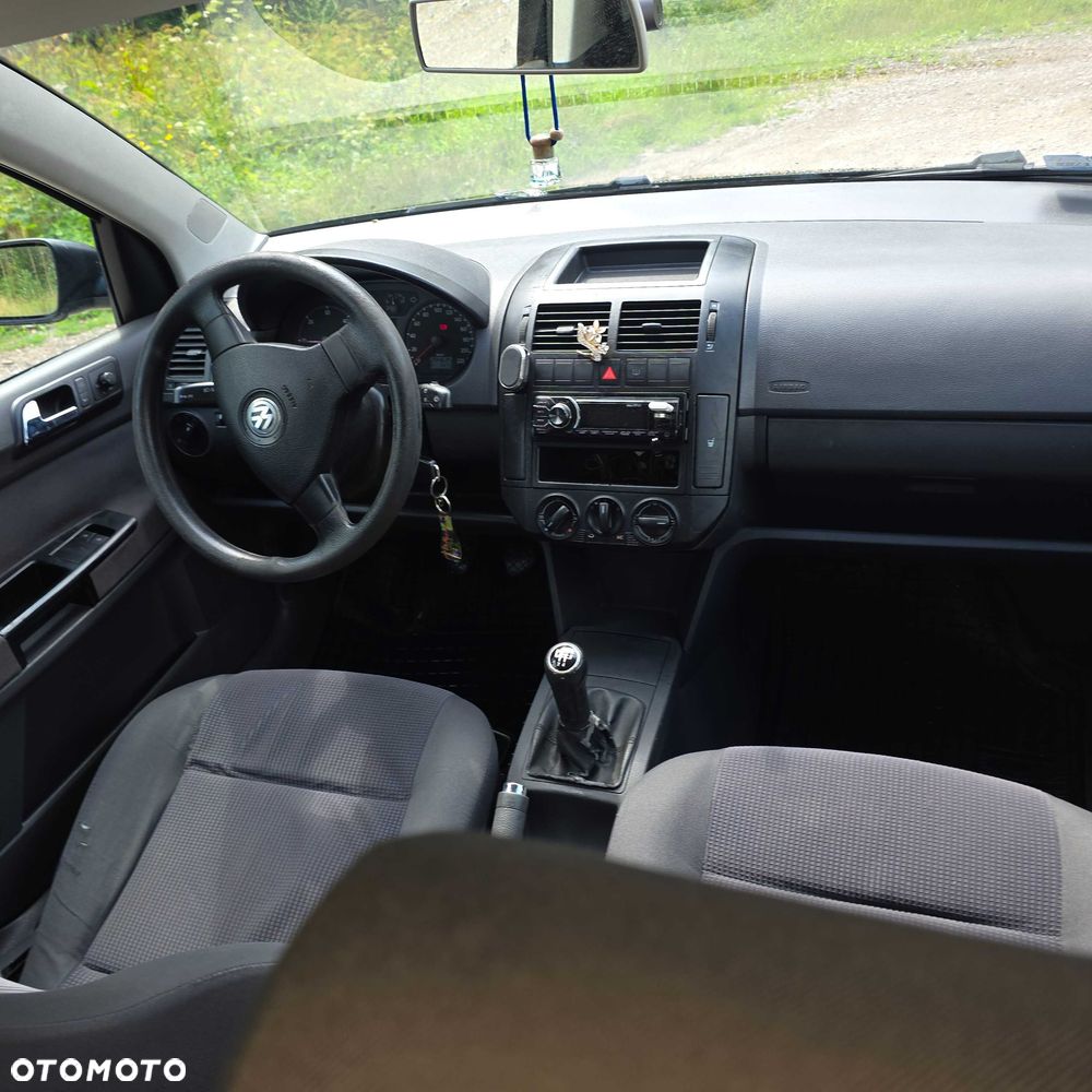Volkswagen Polo - 1