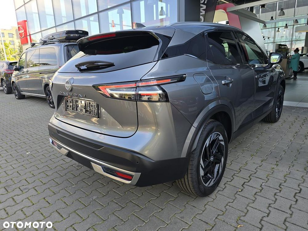 Nissan Qashqai 1.3 DIG-T mHEV N-Connecta Xtronic - 4