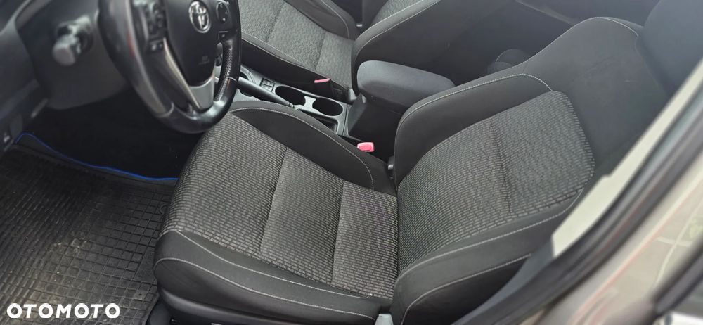 Toyota Auris - 12