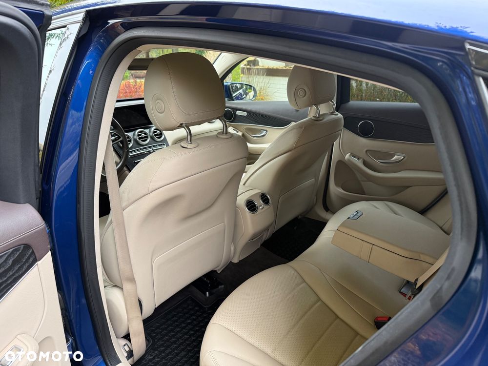 Mercedes-Benz GLC 200 d 4Matic 9G-TRONIC AMG Line - 20