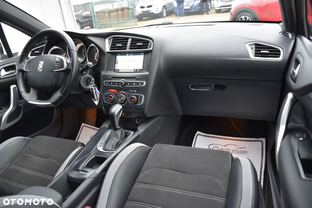 DS Automobiles DS 4 Crossback - 11