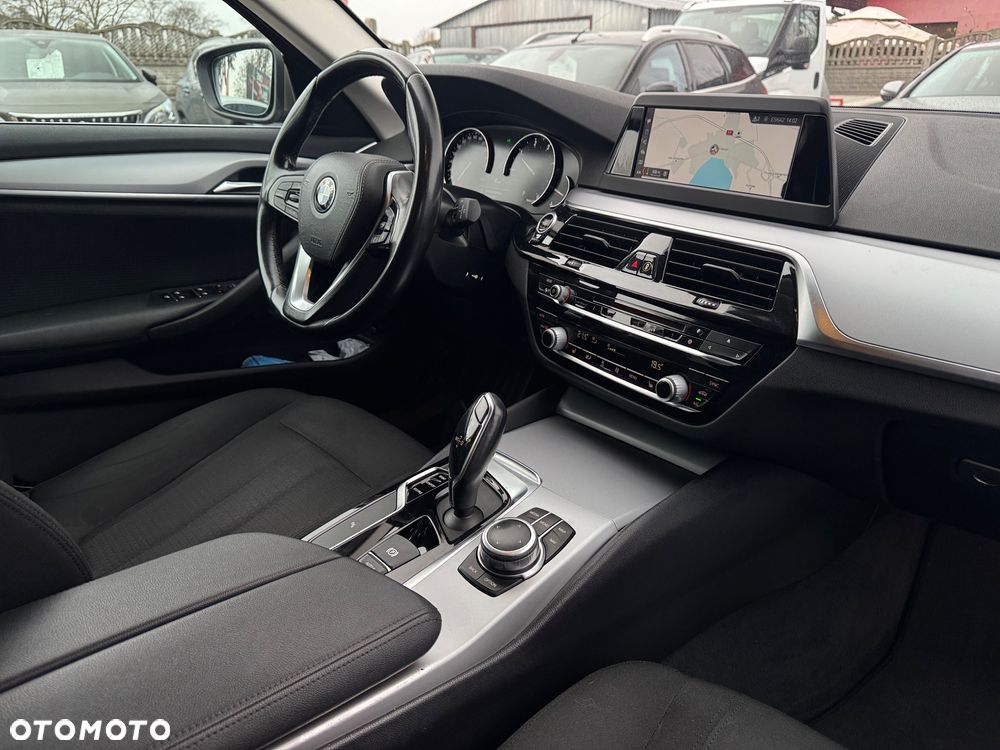 BMW Seria 5 520d xDrive Sport Line - 8