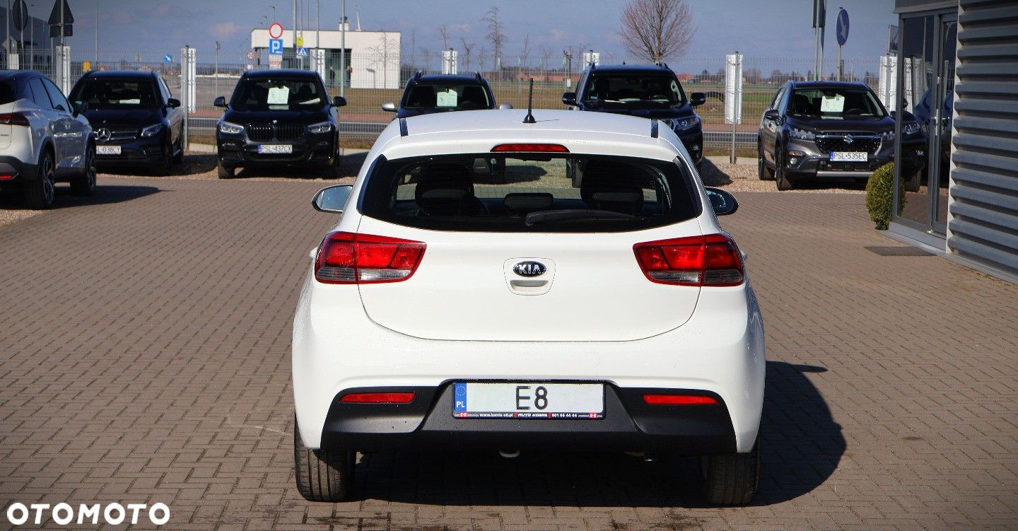 Kia Rio - 6