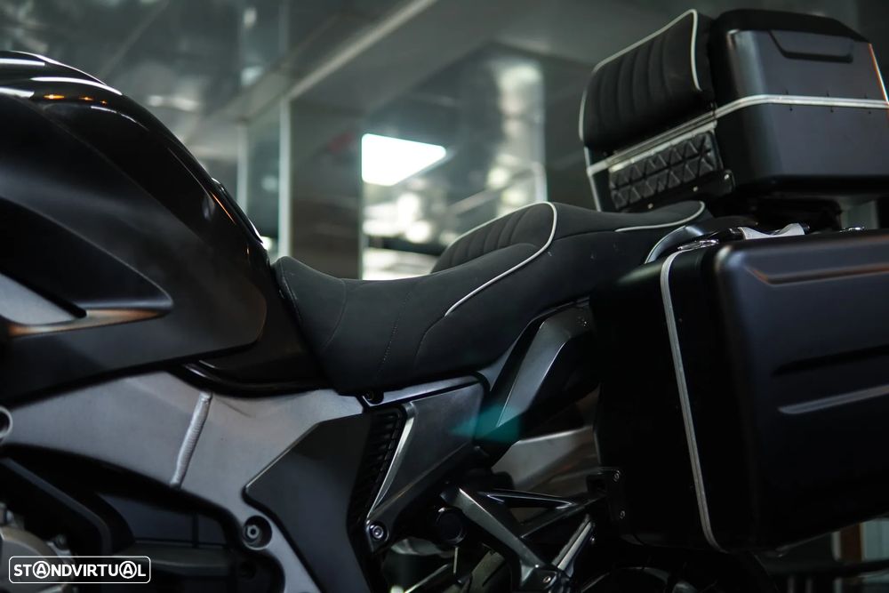 Honda VFR 1200 XD - 28