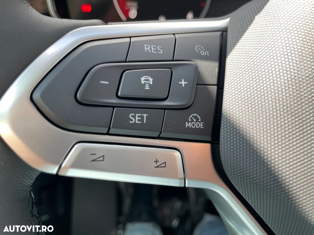 Volkswagen Touareg V6 TDI 4MOTION Elegance - 27