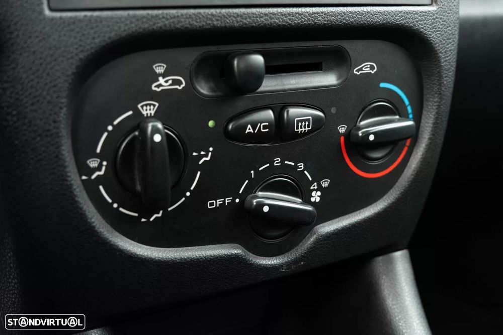 Peugeot 206+ 1.1 Urban - 16