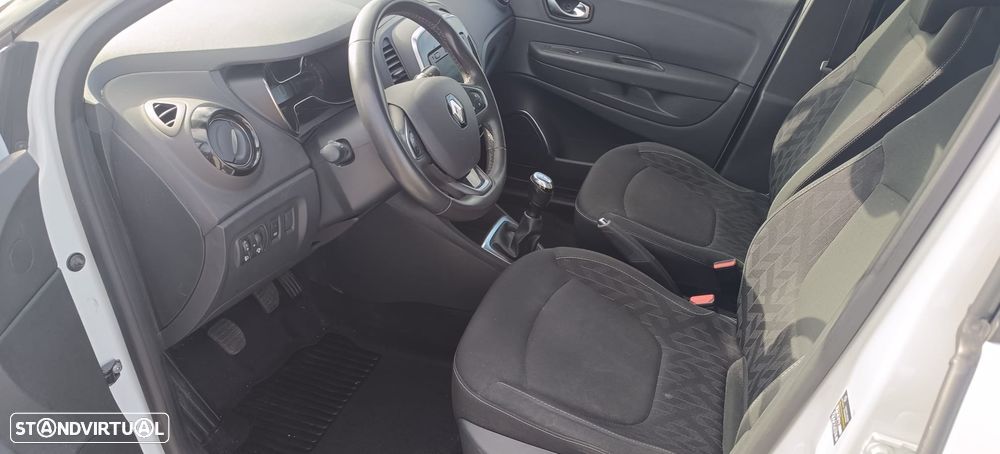 Renault Captur - 10