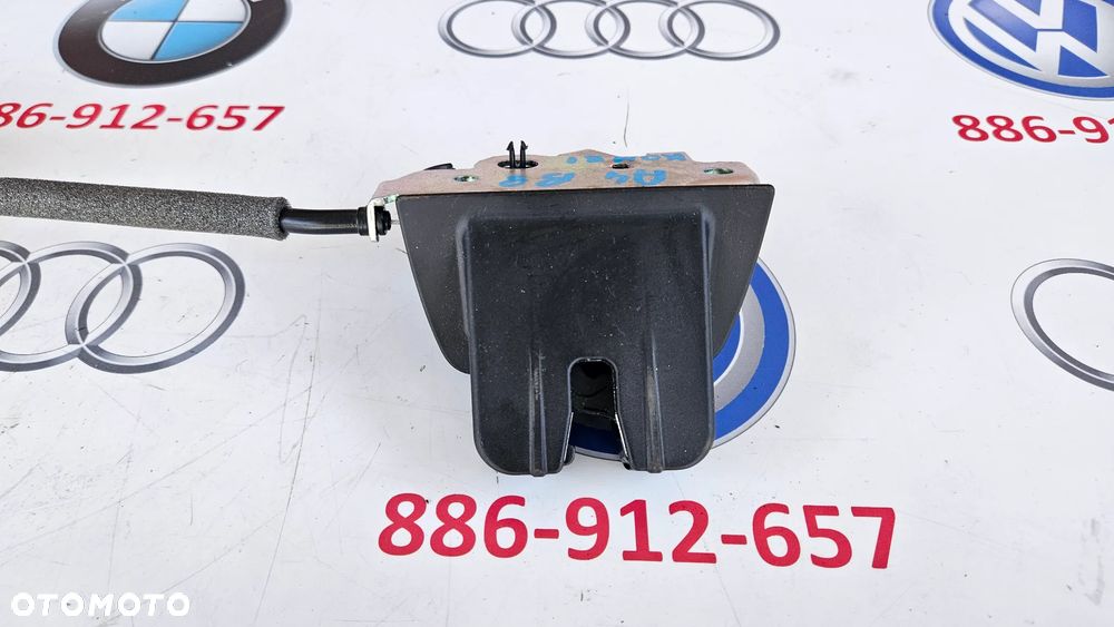 Audi A4 B9 Kombi Avant Zamek klapy bagażnika z dociągiem Dociąg klapy 4M0827506D 3V5827887B - 3