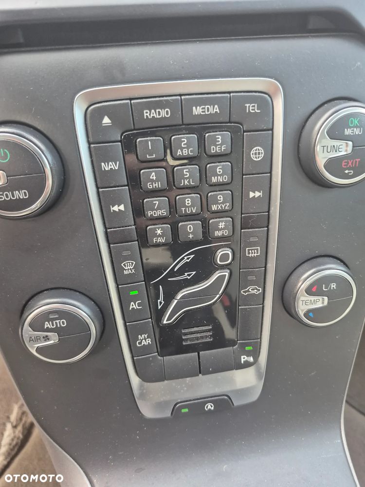 Volvo V40 D3 Summum - 37