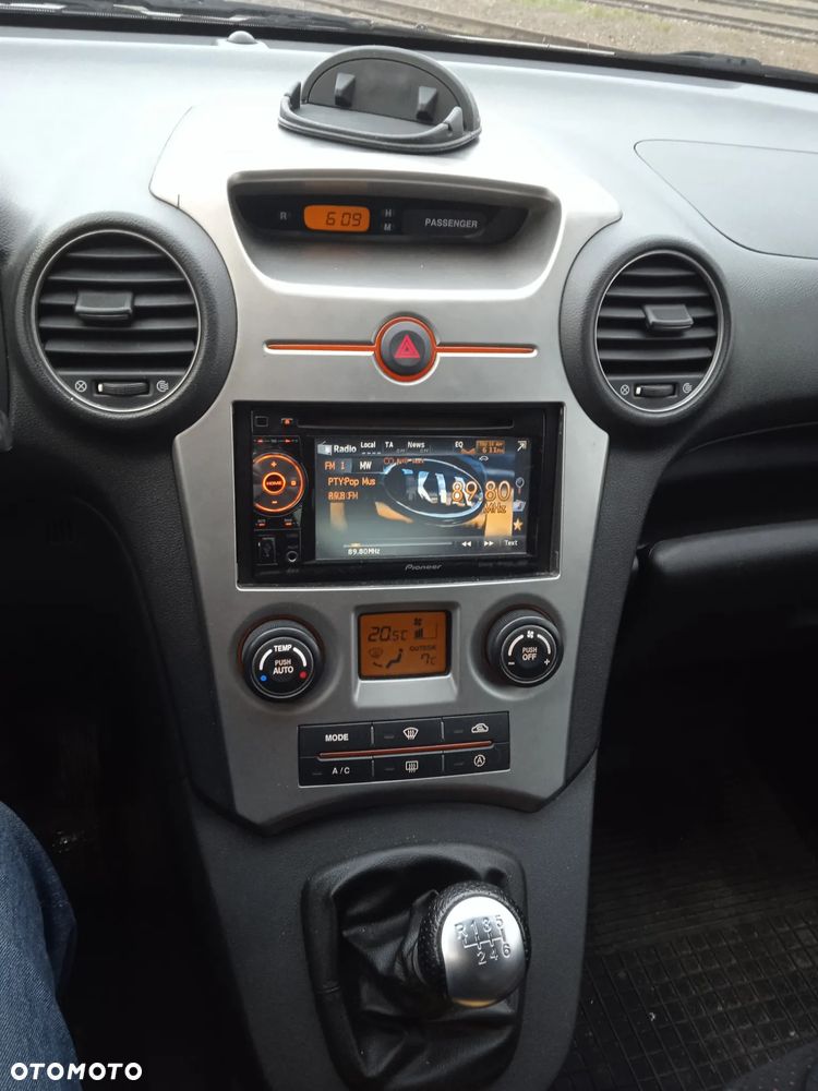 Kia Carens 2.0 CRDi Freedom 7os - 10