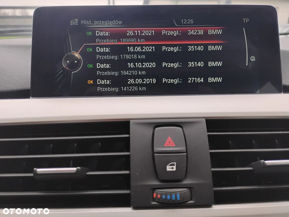 BMW Seria 3 320i xDrive - 16