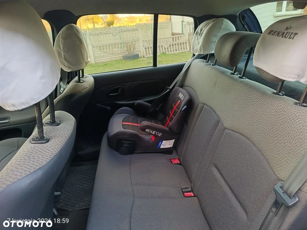 Renault Clio 1.2 Access - 8