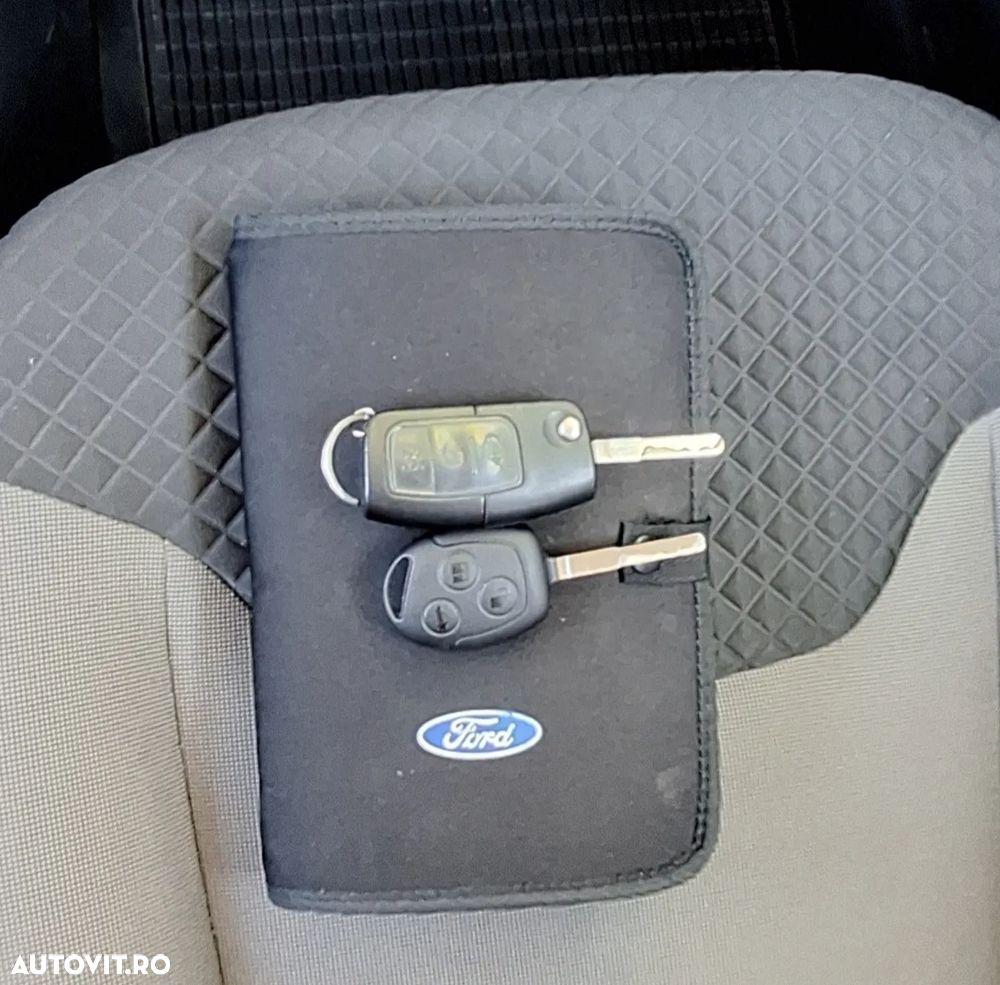 Ford Tourneo Courier 1.0 EcoBoost Trend - 11