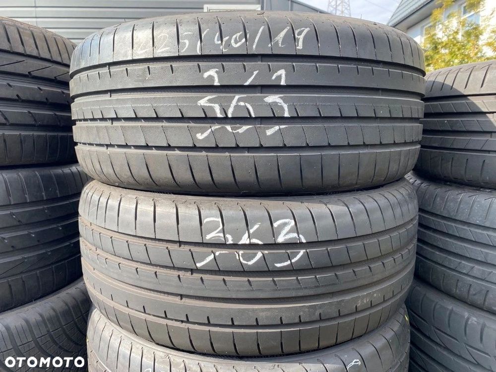 225/40/19 Goodyear Eagle F1_DEMO_2szt_(363) - 2