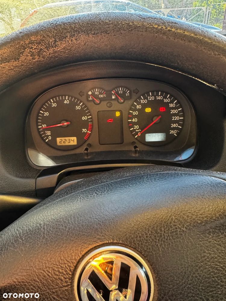Volkswagen Golf - 6