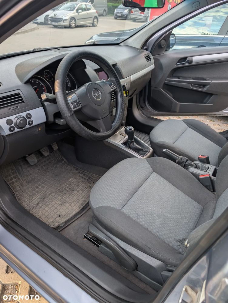 Opel Astra 1.6 Cosmo - 21