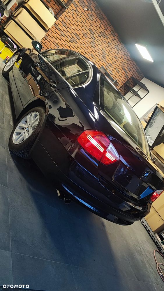 BMW Seria 3 325i - 27