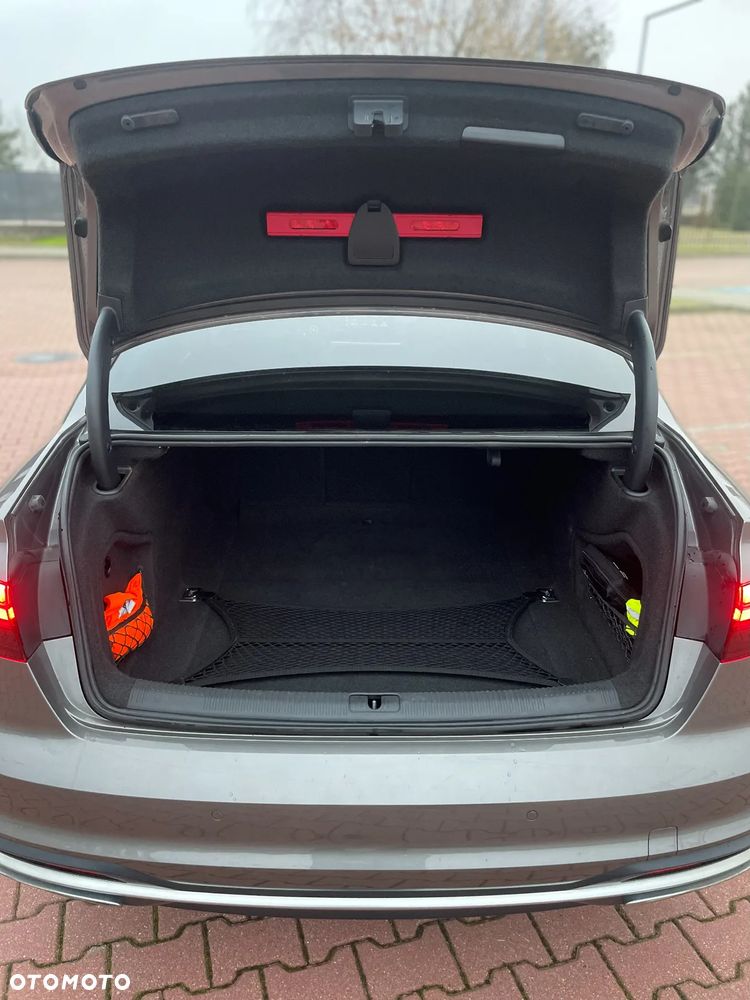 Audi A4 Limousine 35 TFSI mHEV S tronic - 16
