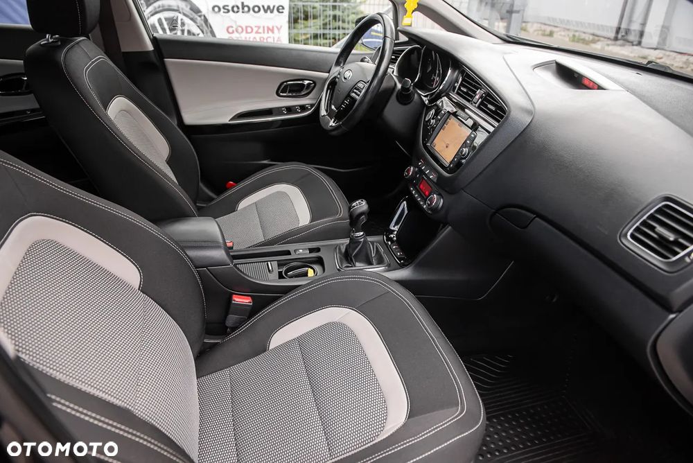 Kia Ceed 1.6 CRDi 136 ISG UEFA EURO 2016 - 31