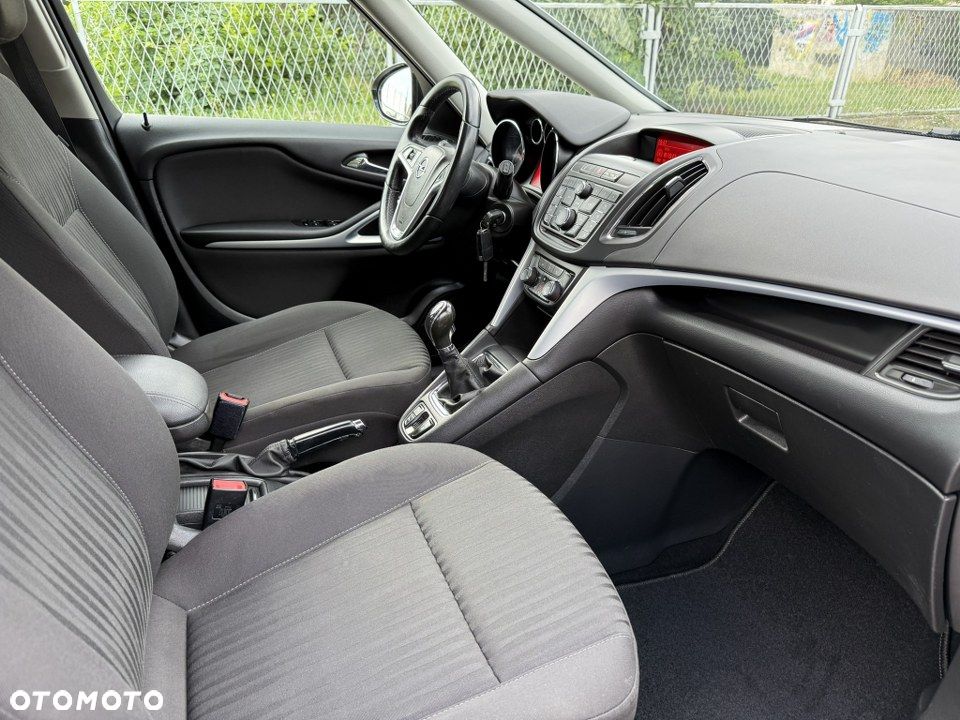 Opel Zafira Tourer 1.4 Turbo ecoFLEX Start/Stop Business Innovation - 28