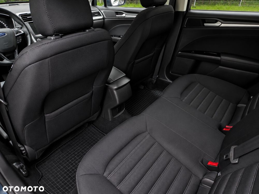 Ford Mondeo 2.0 TDCi Ambiente - 11