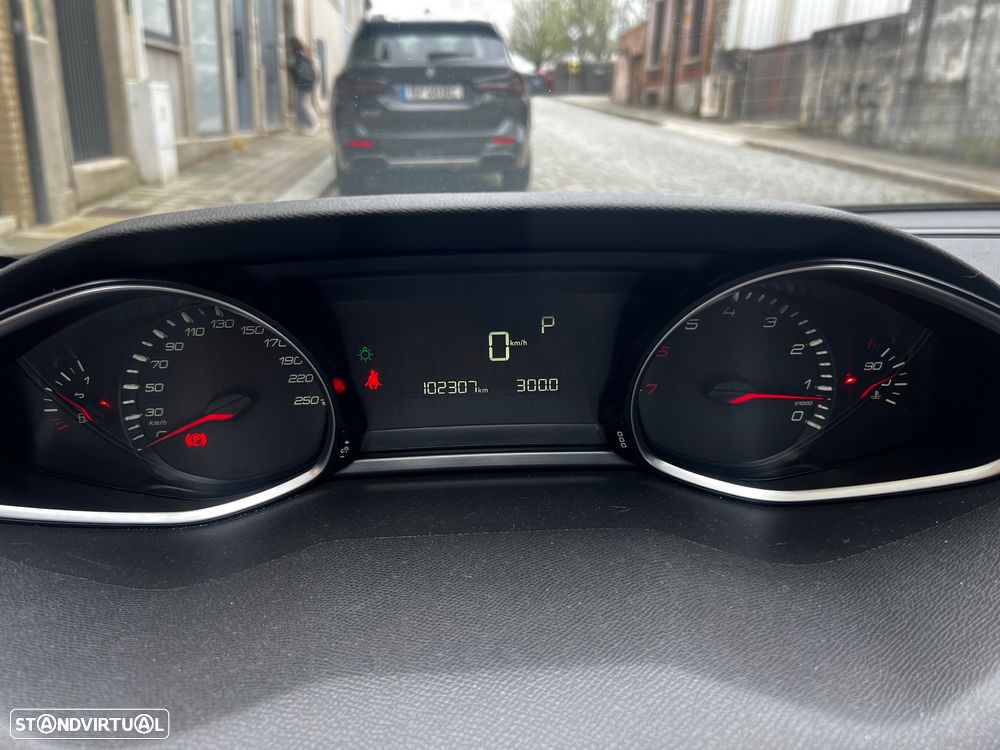 Peugeot 308 PureTech 130 EAT6 Stop & Start Active - 8