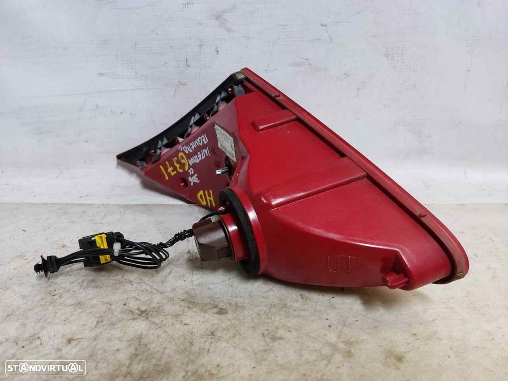 FAROLIM TRASEIRO ESQUERDO INTERIOR PEUGEOT 307 CC 2005 - 8