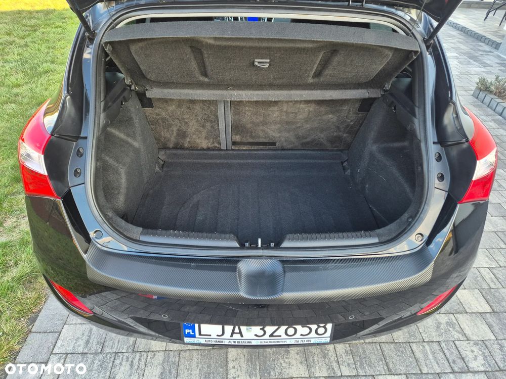 Hyundai i30 1.4 CRDi Trend - 11