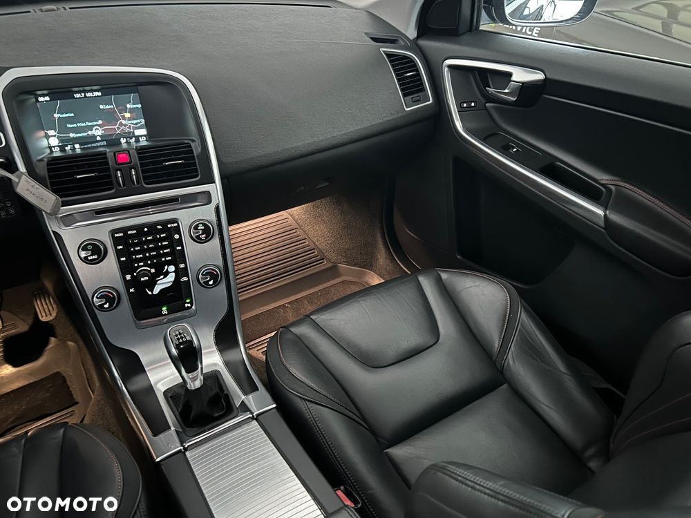 Volvo XC 60 D3 Drive-E R-Design Kinetic - 21